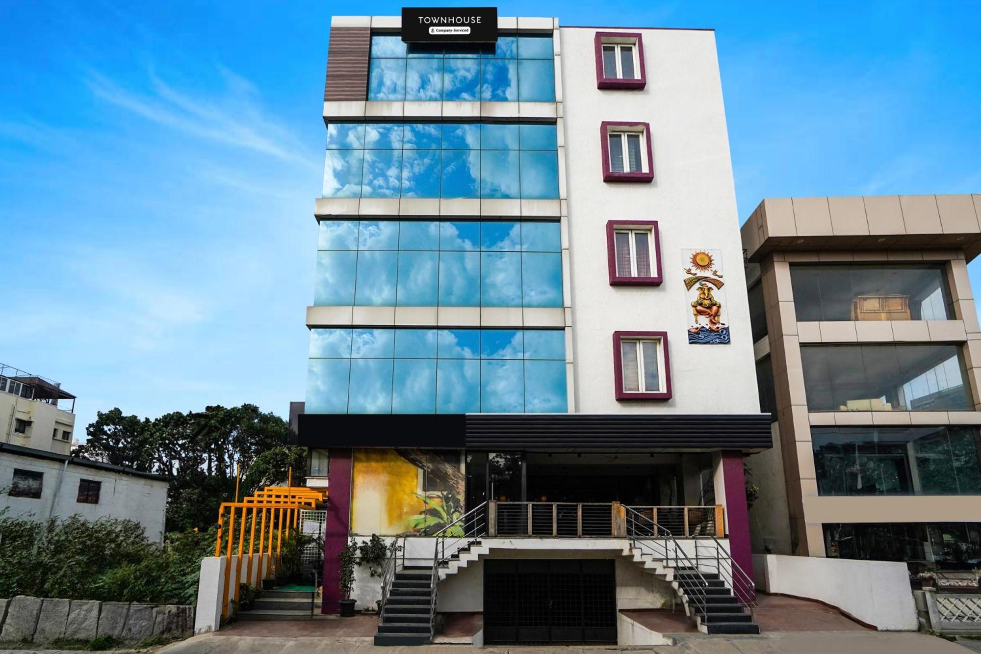 Super Townhouse Hbr Layout Bangalore Exterior foto