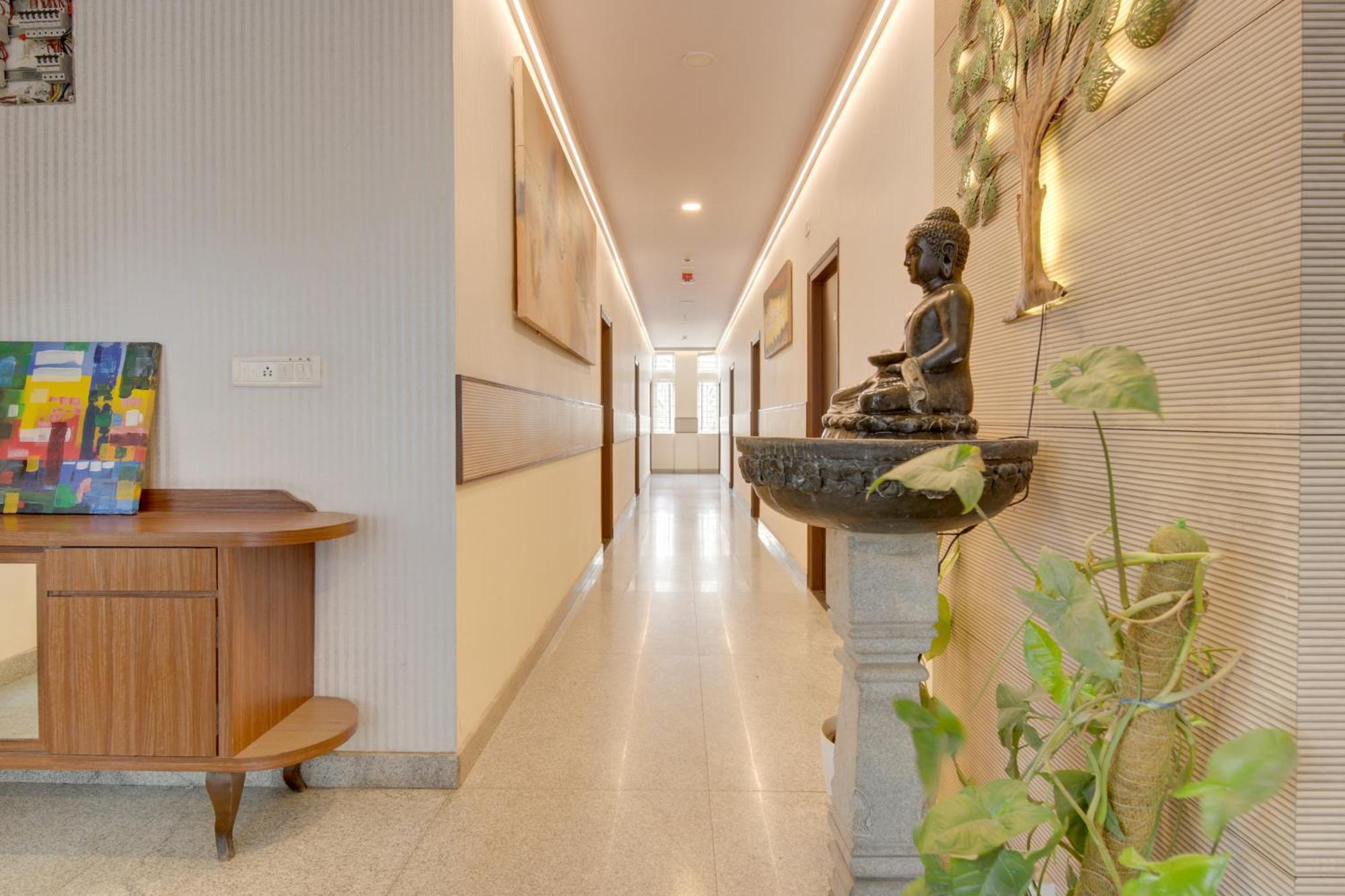Super Townhouse Hbr Layout Bangalore Exterior foto