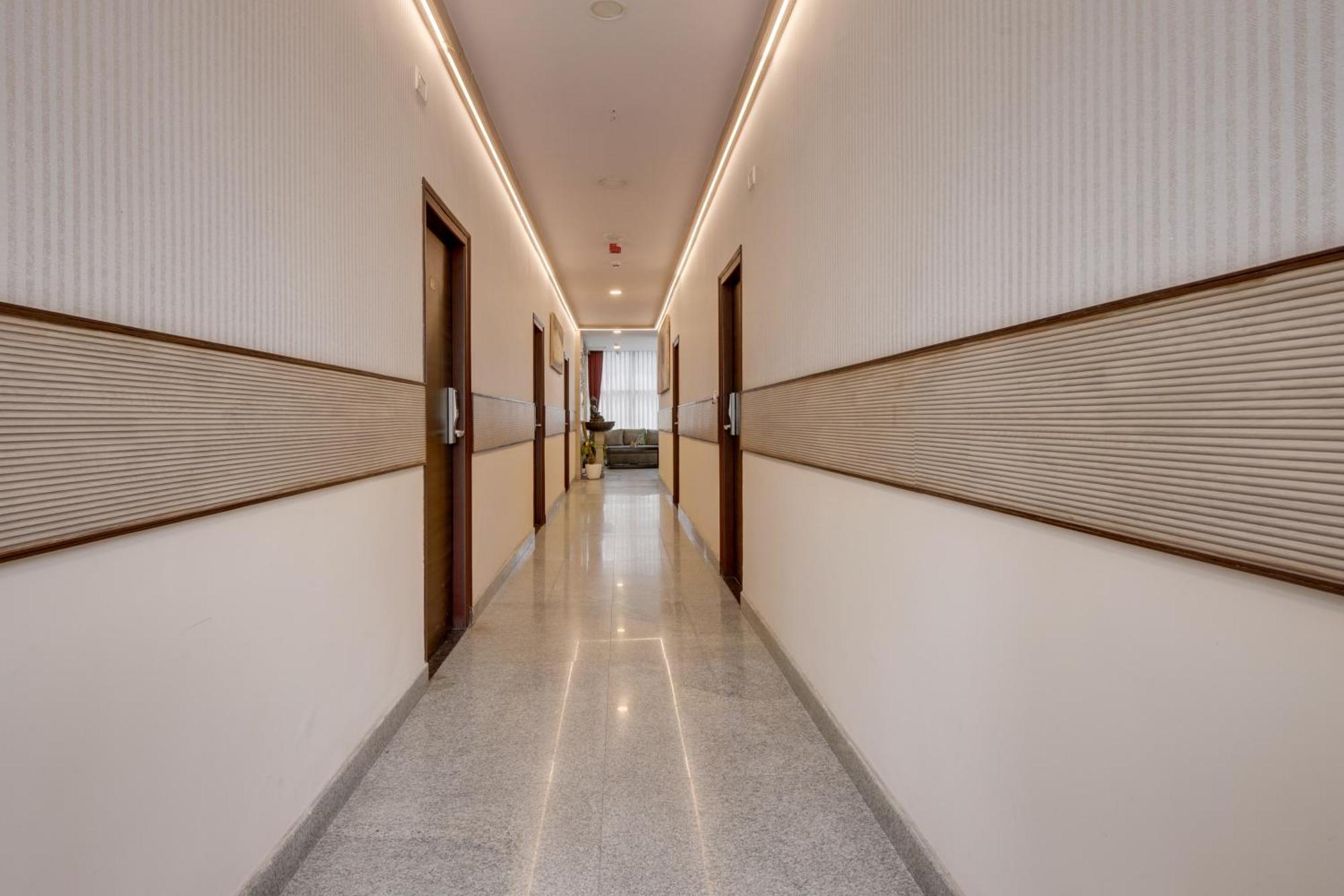 Super Townhouse Hbr Layout Bangalore Exterior foto