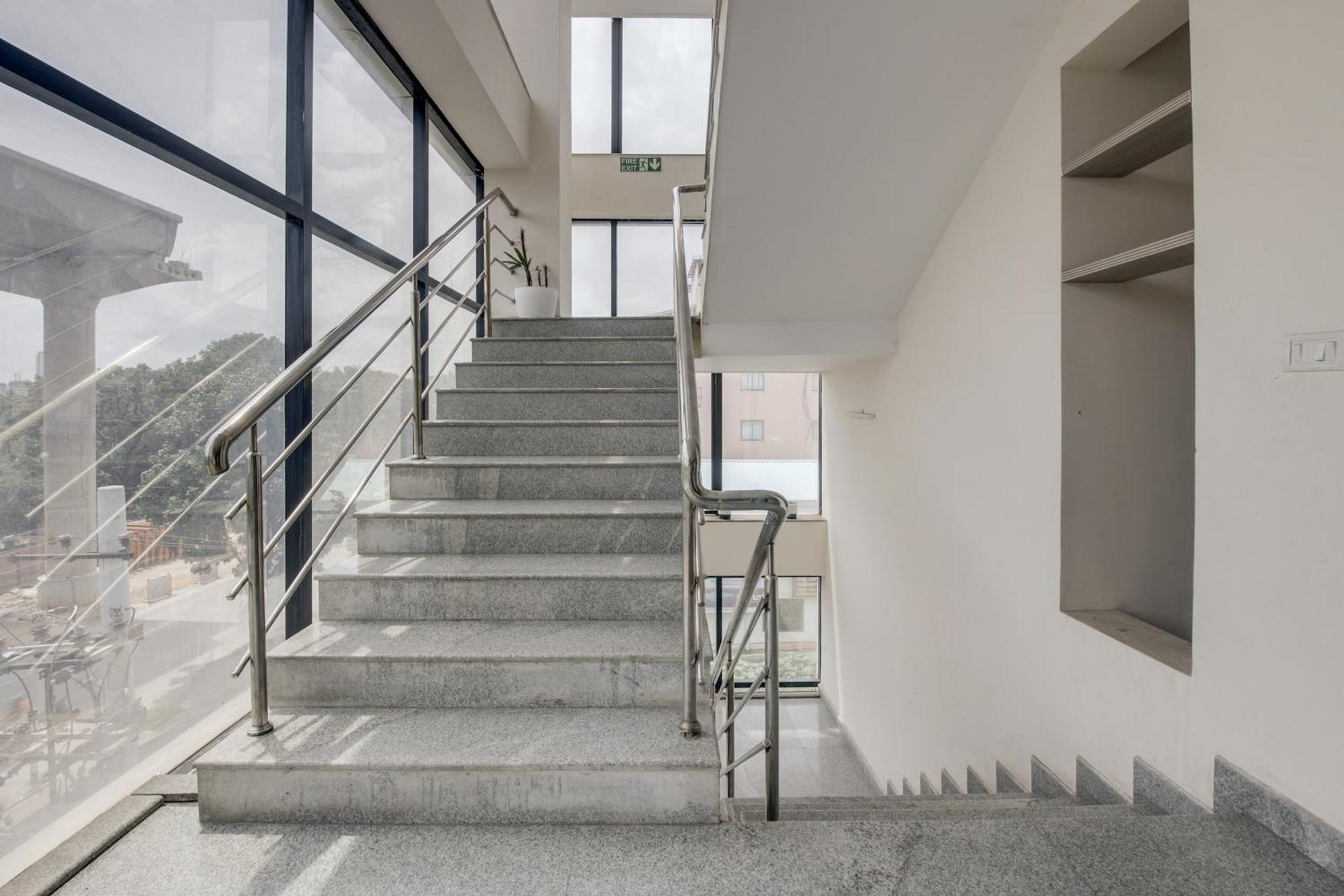 Super Townhouse Hbr Layout Bangalore Exterior foto